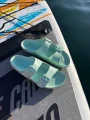 Klapki Genuins Mallorca jako idealne obuwie na plażę i basen